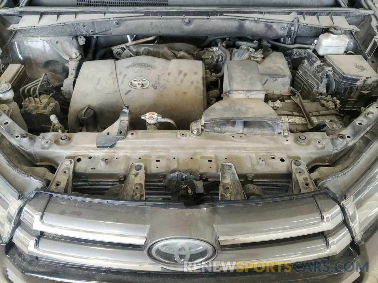 13 Photograph of a damaged car 5TDDZRFH7KS949182 TOYOTA HIGHLANDER 2019