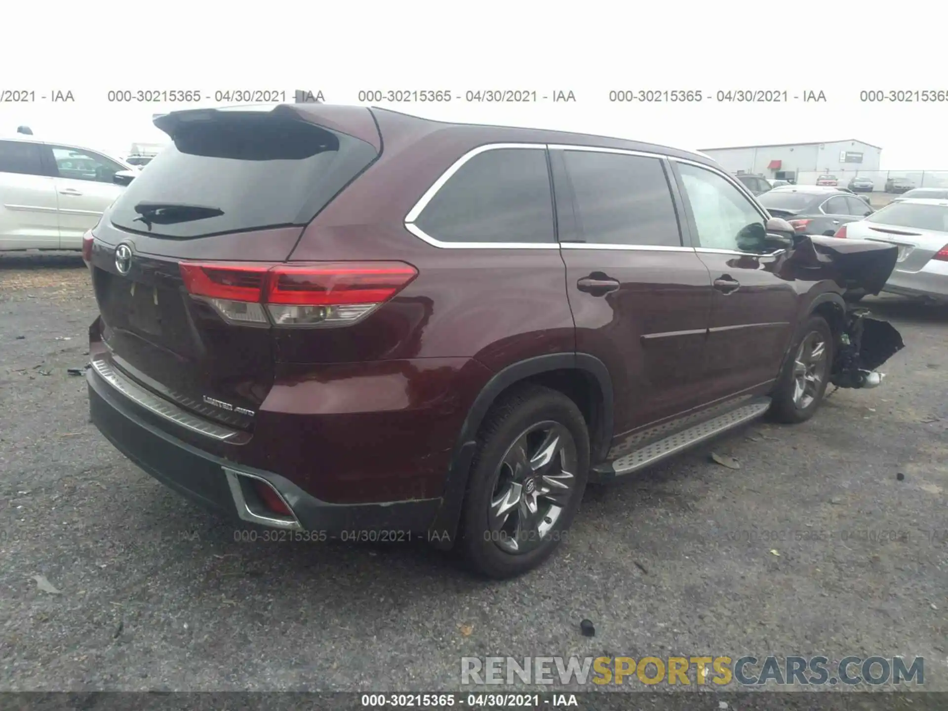 4 Photograph of a damaged car 5TDDZRFH7KS973028 TOYOTA HIGHLANDER 2019