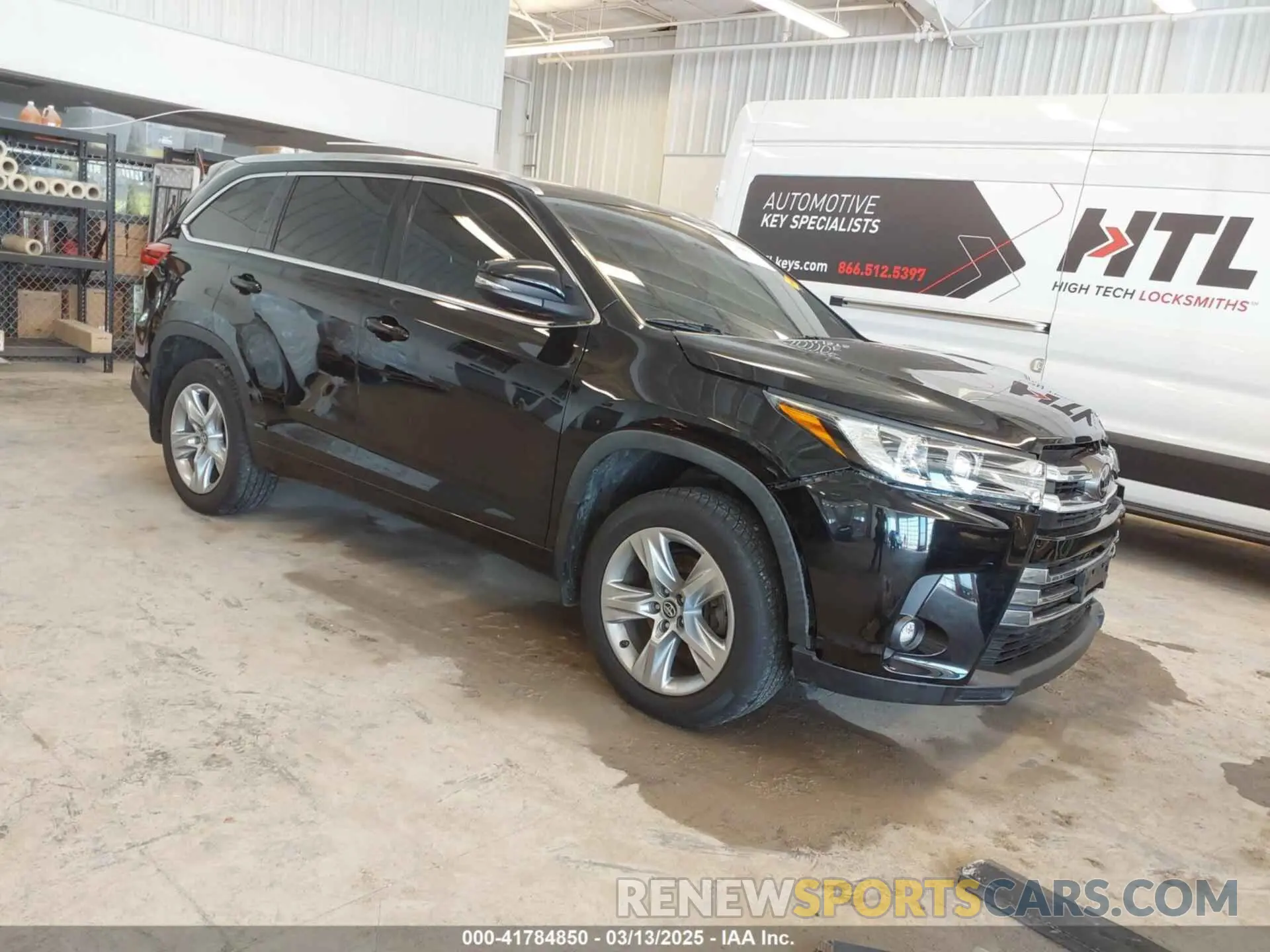 1 Photograph of a damaged car 5TDDZRFH7KS999886 TOYOTA HIGHLANDER 2019