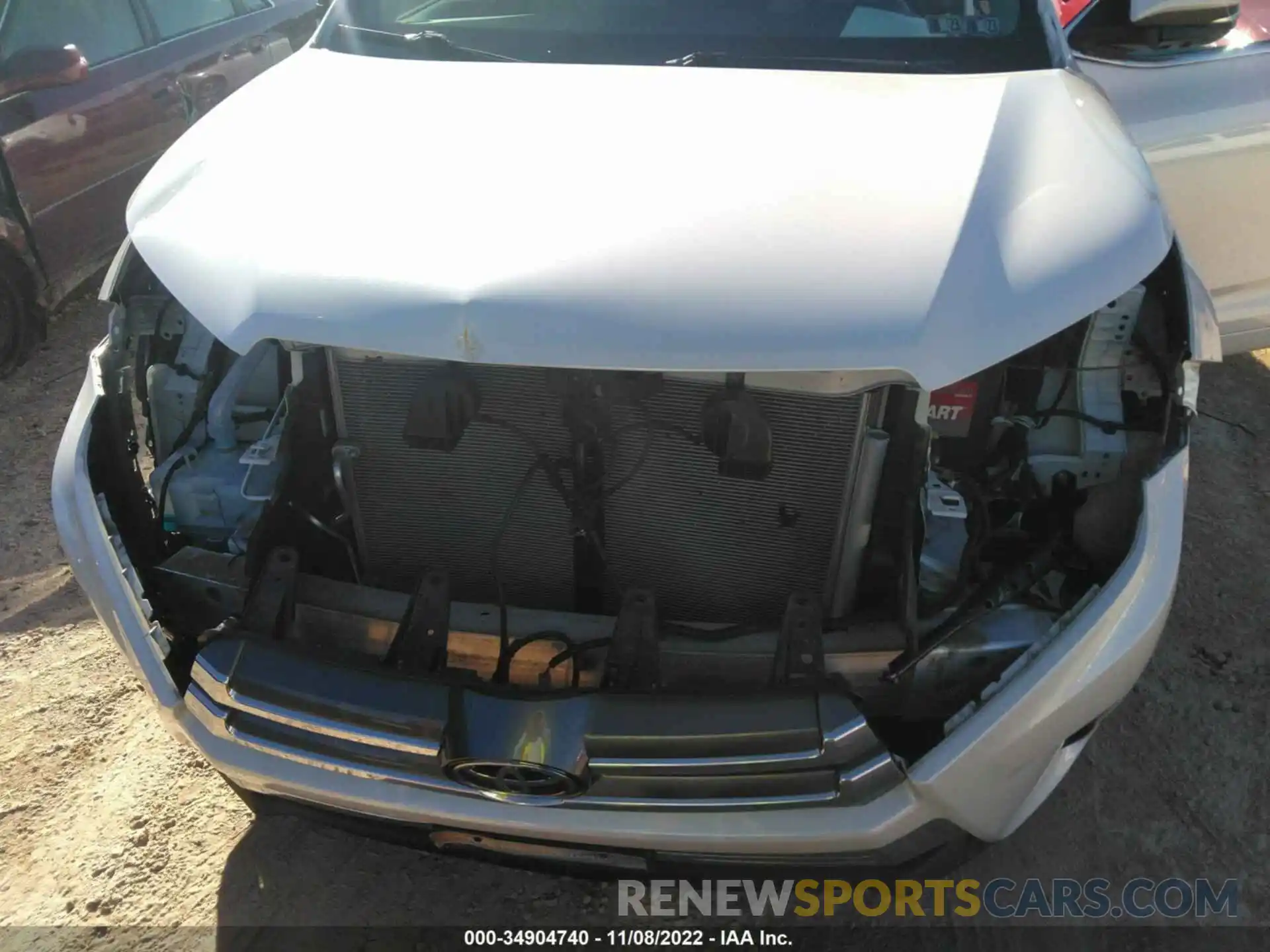 6 Photograph of a damaged car 5TDDZRFH8KS700101 TOYOTA HIGHLANDER 2019