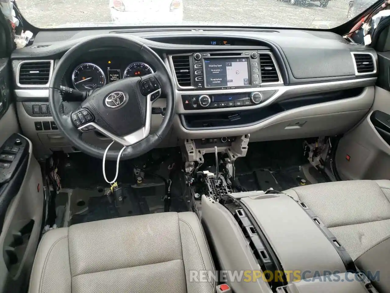 9 Photograph of a damaged car 5TDDZRFH8KS707257 TOYOTA HIGHLANDER 2019