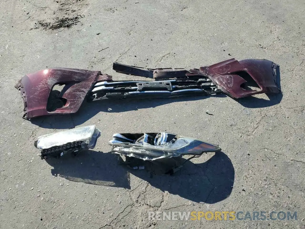 13 Photograph of a damaged car 5TDDZRFH8KS917566 TOYOTA HIGHLANDER 2019