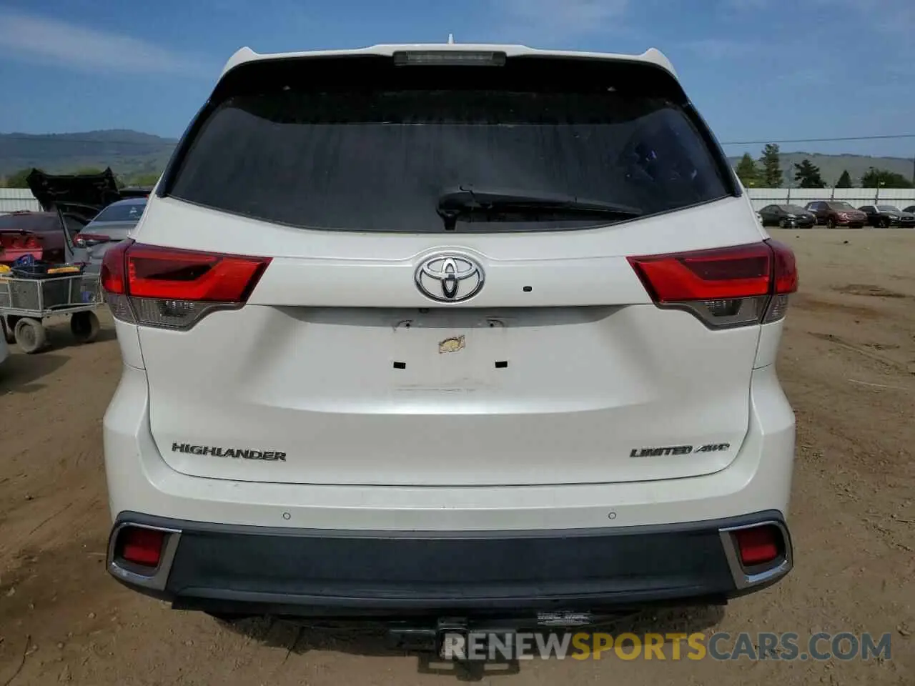 6 Photograph of a damaged car 5TDDZRFH8KS932410 TOYOTA HIGHLANDER 2019