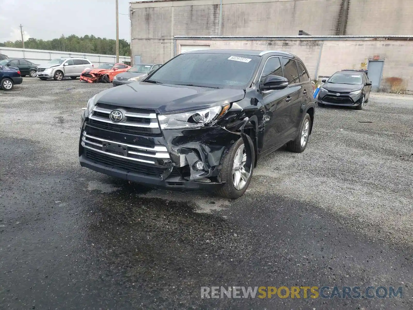 2 Photograph of a damaged car 5TDDZRFH8KS975614 TOYOTA HIGHLANDER 2019