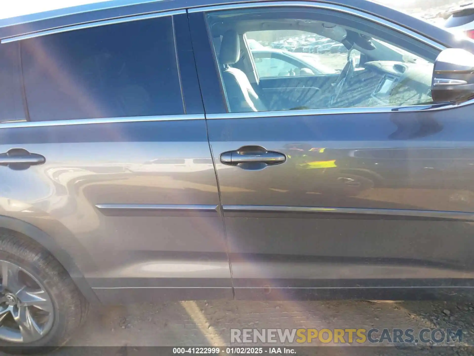 12 Photograph of a damaged car 5TDDZRFH8KS980392 TOYOTA HIGHLANDER 2019