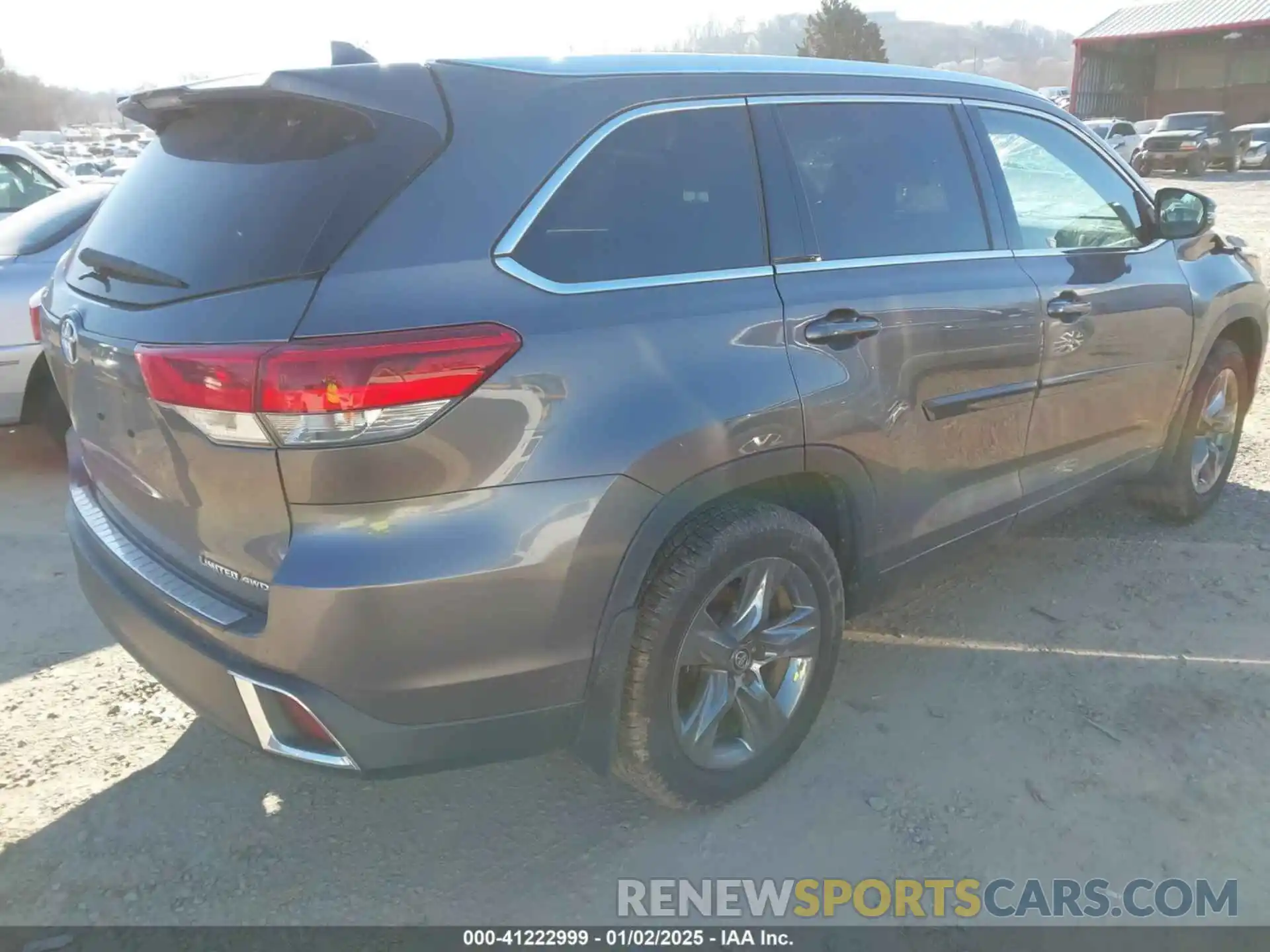 4 Photograph of a damaged car 5TDDZRFH8KS980392 TOYOTA HIGHLANDER 2019