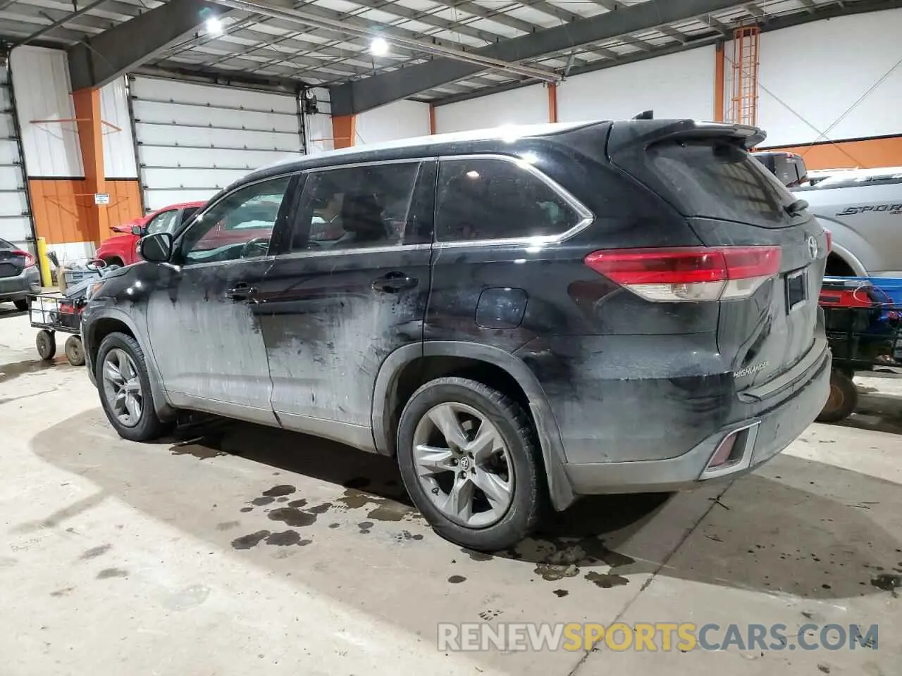 2 Photograph of a damaged car 5TDDZRFH8KS991862 TOYOTA HIGHLANDER 2019