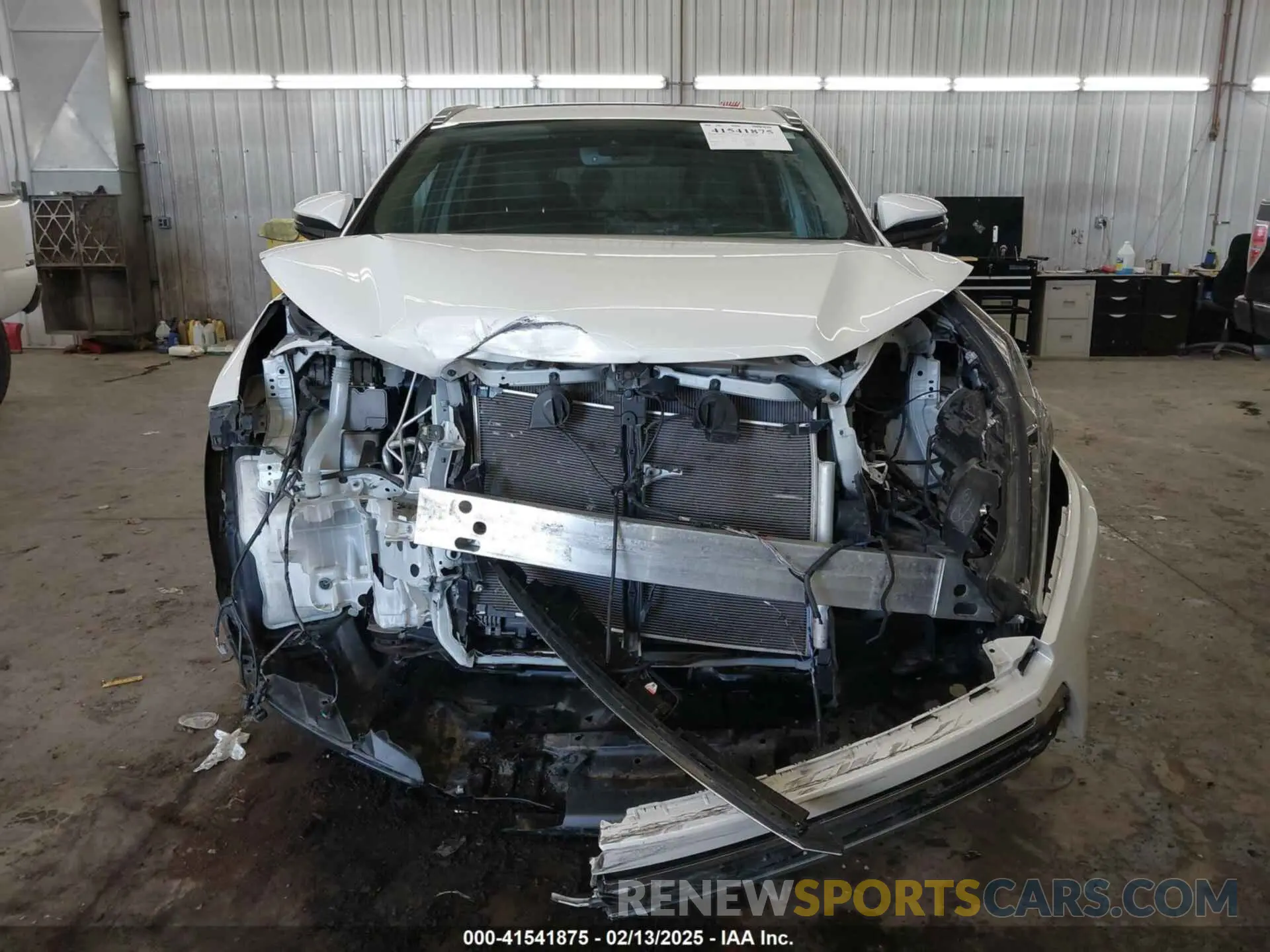 12 Photograph of a damaged car 5TDDZRFH9KS733432 TOYOTA HIGHLANDER 2019