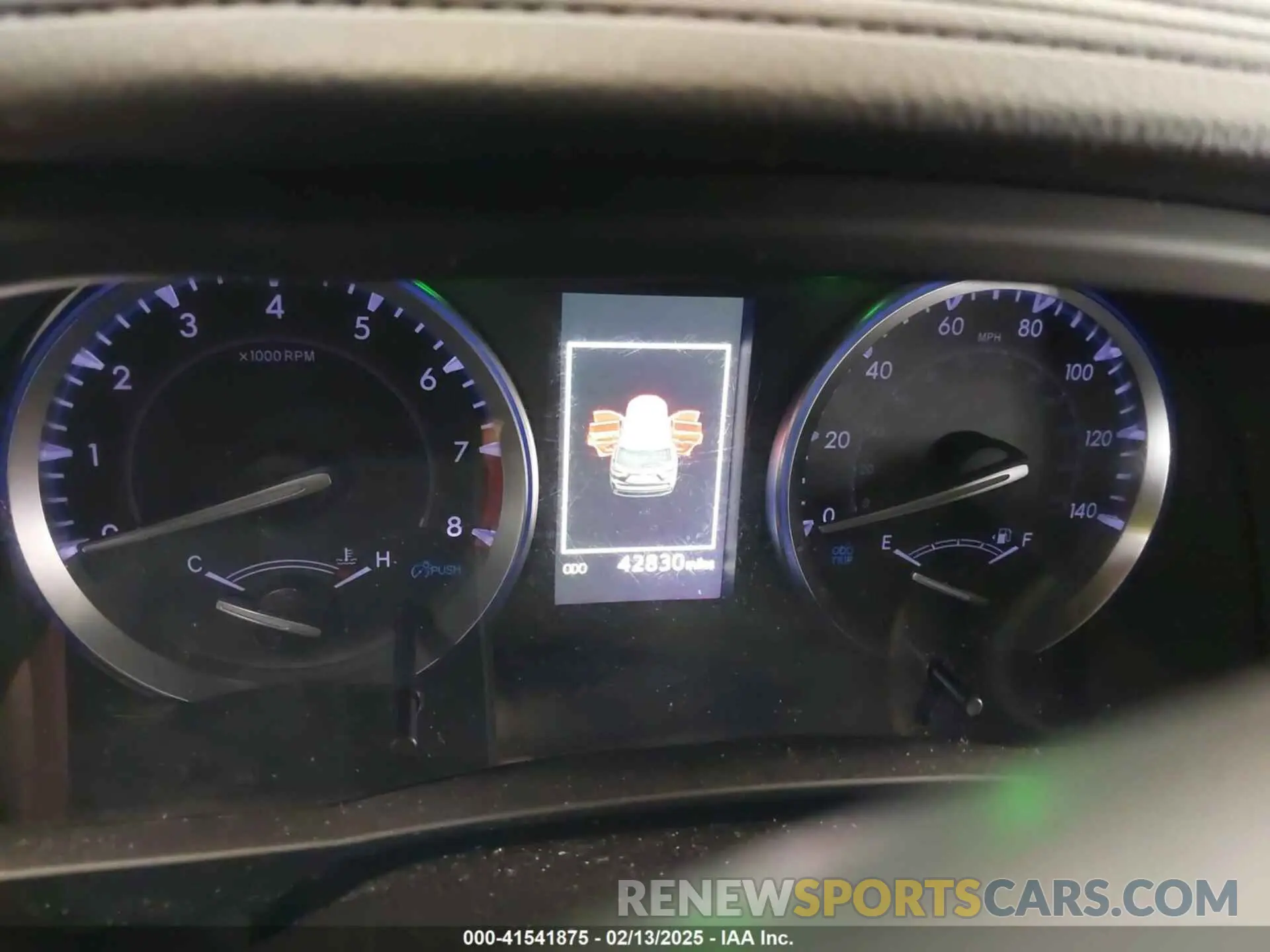 7 Photograph of a damaged car 5TDDZRFH9KS733432 TOYOTA HIGHLANDER 2019