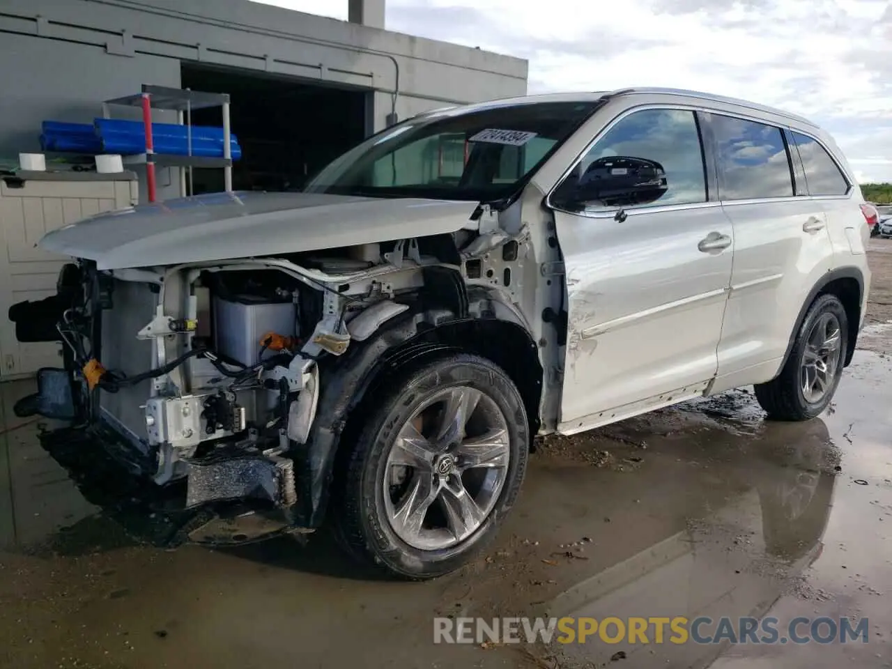 1 Photograph of a damaged car 5TDDZRFH9KS930908 TOYOTA HIGHLANDER 2019