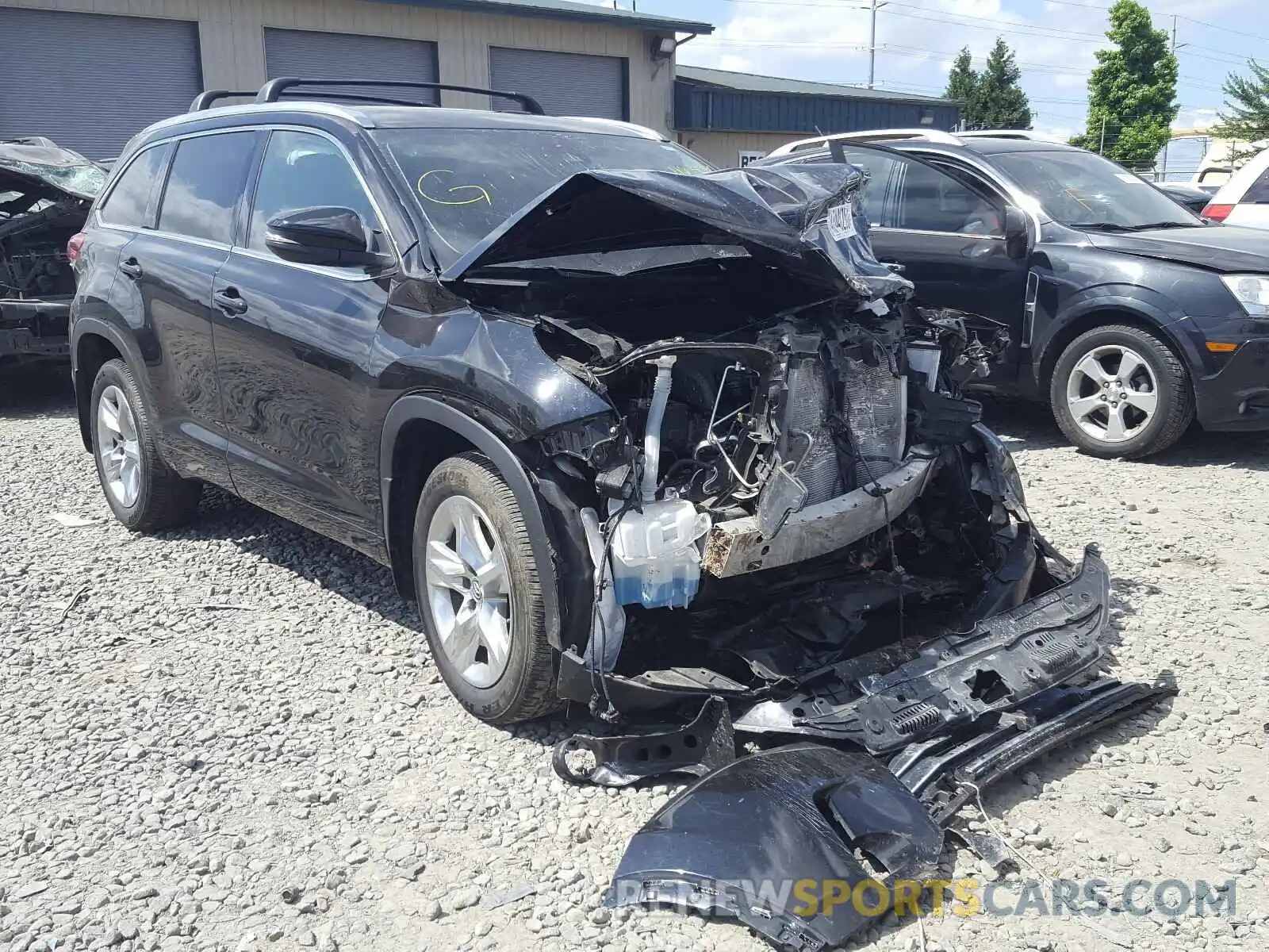 1 Photograph of a damaged car 5TDDZRFH9KS932237 TOYOTA HIGHLANDER 2019