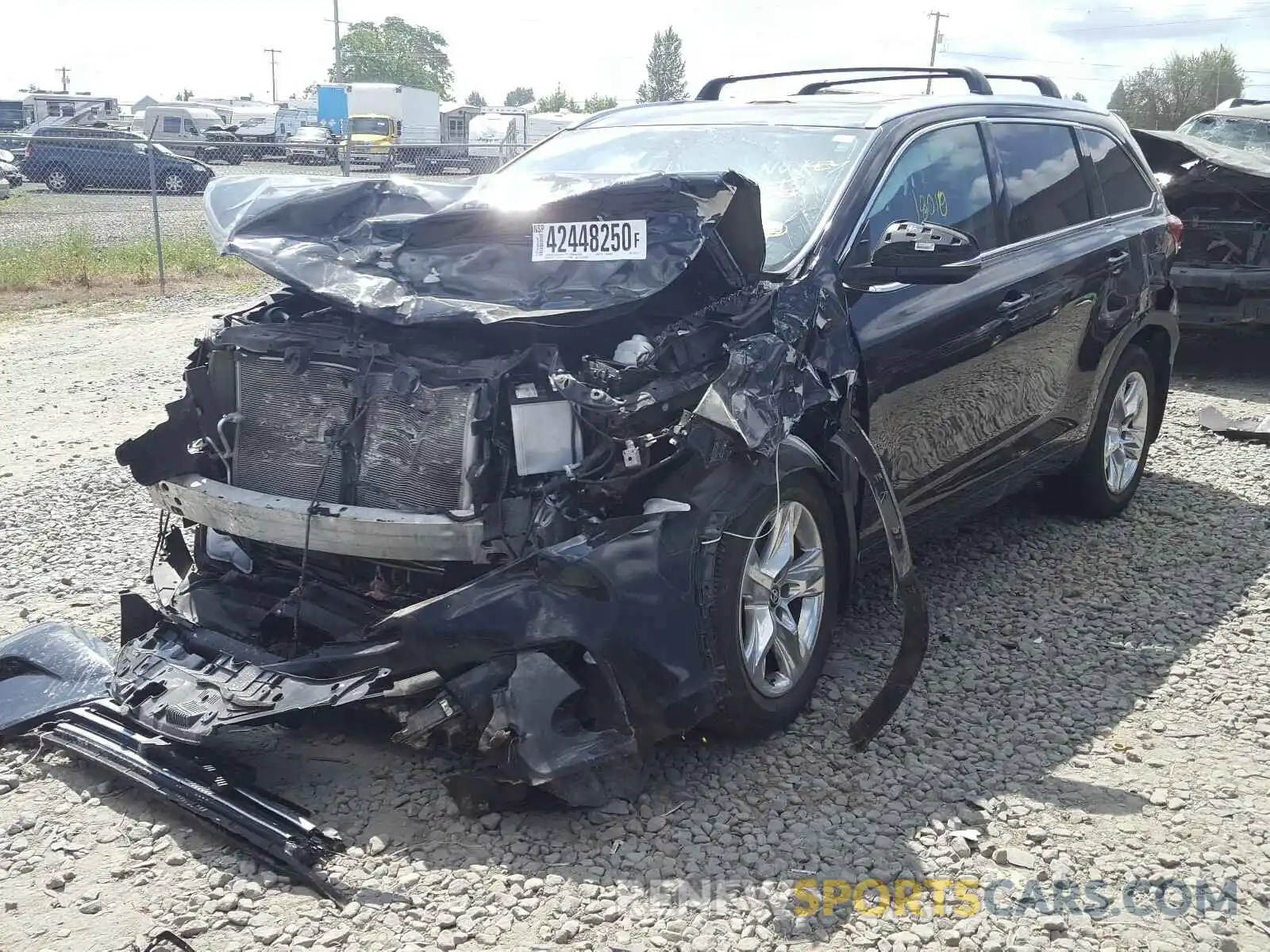 2 Photograph of a damaged car 5TDDZRFH9KS932237 TOYOTA HIGHLANDER 2019