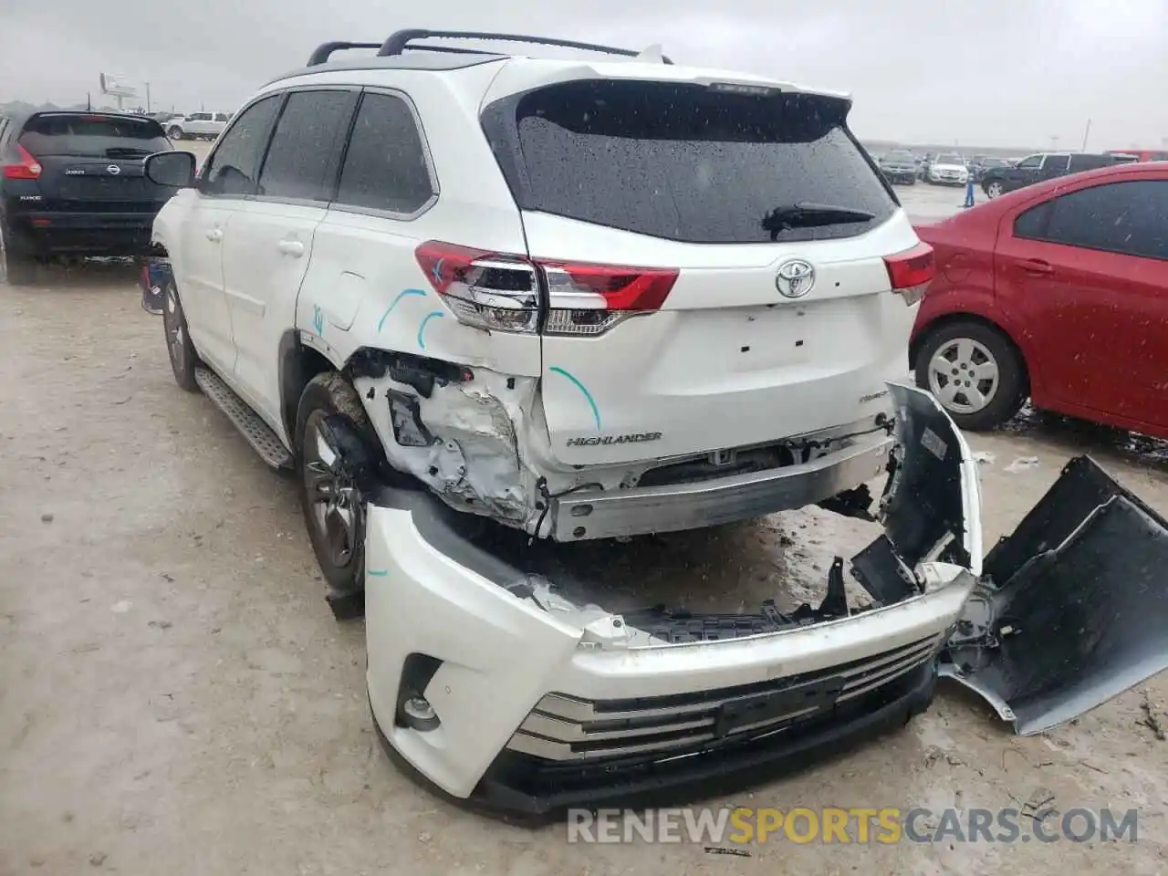 3 Photograph of a damaged car 5TDDZRFH9KS956263 TOYOTA HIGHLANDER 2019