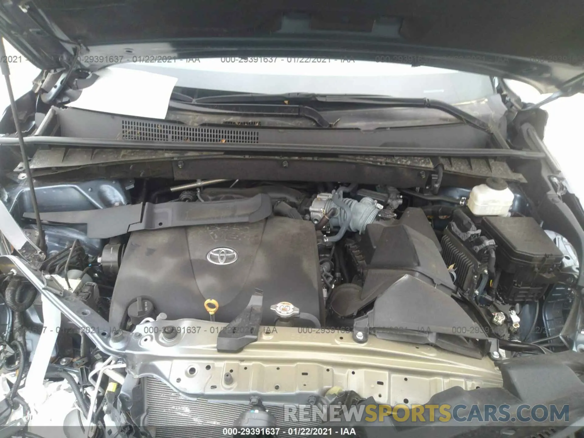 10 Photograph of a damaged car 5TDDZRFHXKS706661 TOYOTA HIGHLANDER 2019