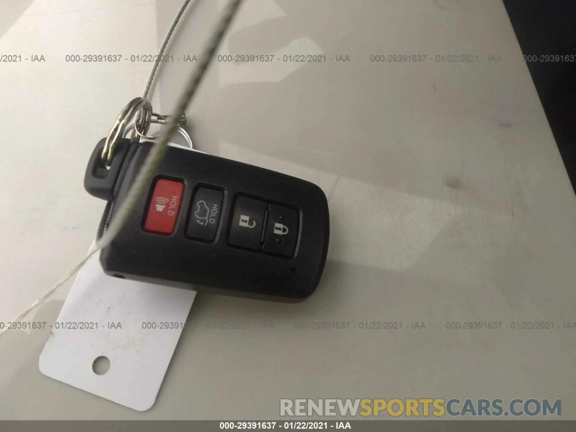 11 Photograph of a damaged car 5TDDZRFHXKS706661 TOYOTA HIGHLANDER 2019