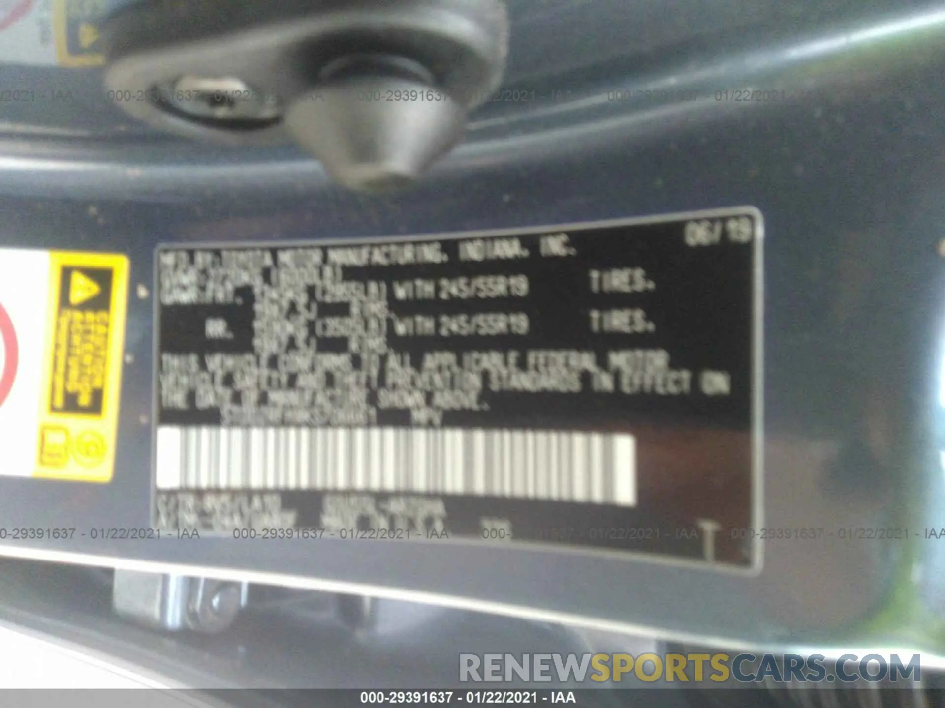 9 Photograph of a damaged car 5TDDZRFHXKS706661 TOYOTA HIGHLANDER 2019