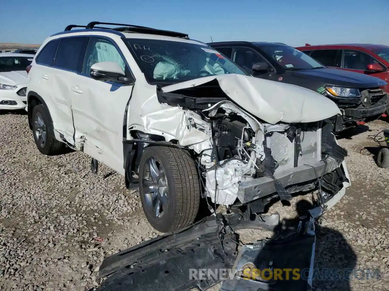 1 Photograph of a damaged car 5TDDZRFHXKS917309 TOYOTA HIGHLANDER 2019