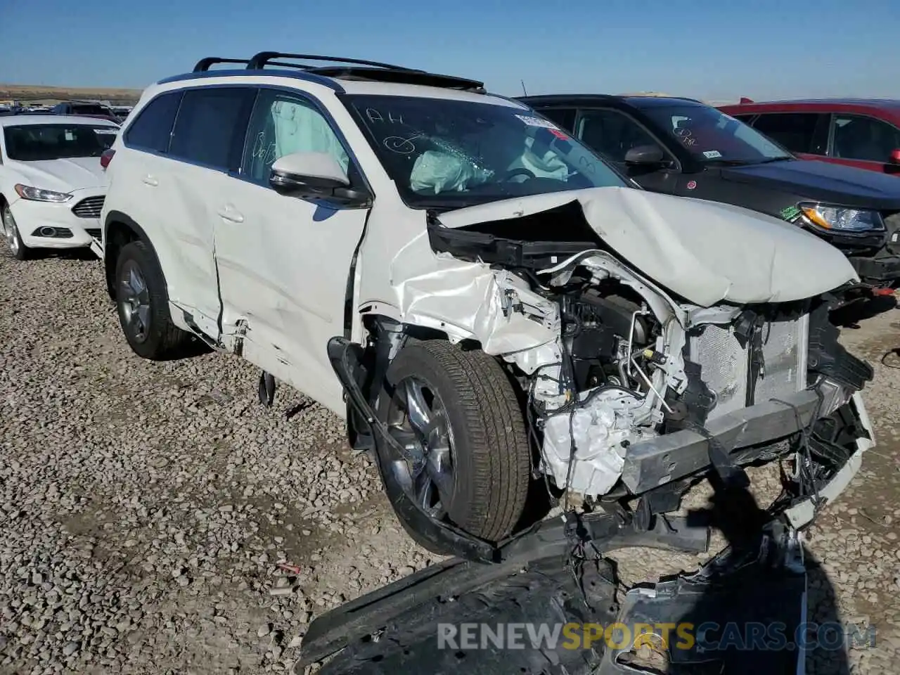 9 Photograph of a damaged car 5TDDZRFHXKS917309 TOYOTA HIGHLANDER 2019