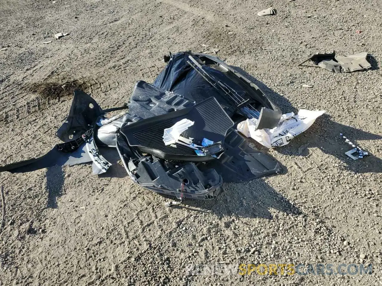 13 Photograph of a damaged car 5TDDZRFHXKS917357 TOYOTA HIGHLANDER 2019