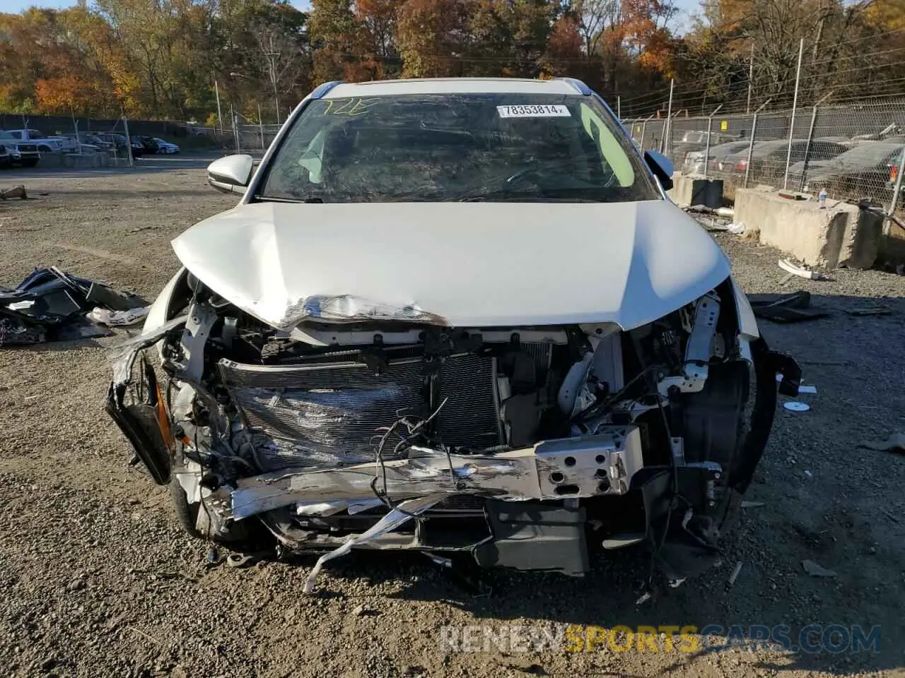 5 Photograph of a damaged car 5TDDZRFHXKS917357 TOYOTA HIGHLANDER 2019
