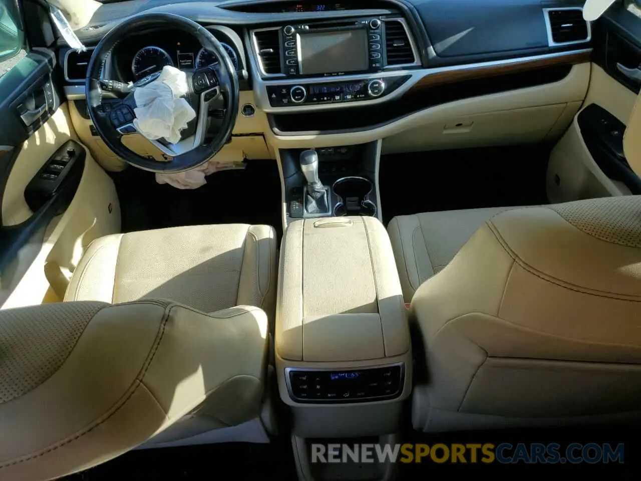 8 Photograph of a damaged car 5TDDZRFHXKS917357 TOYOTA HIGHLANDER 2019