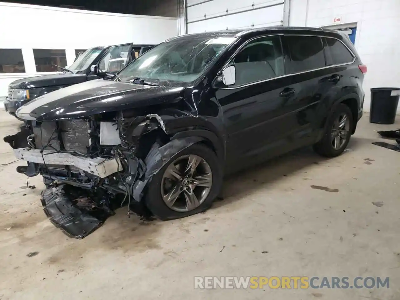 1 Photograph of a damaged car 5TDDZRFHXKS924096 TOYOTA HIGHLANDER 2019