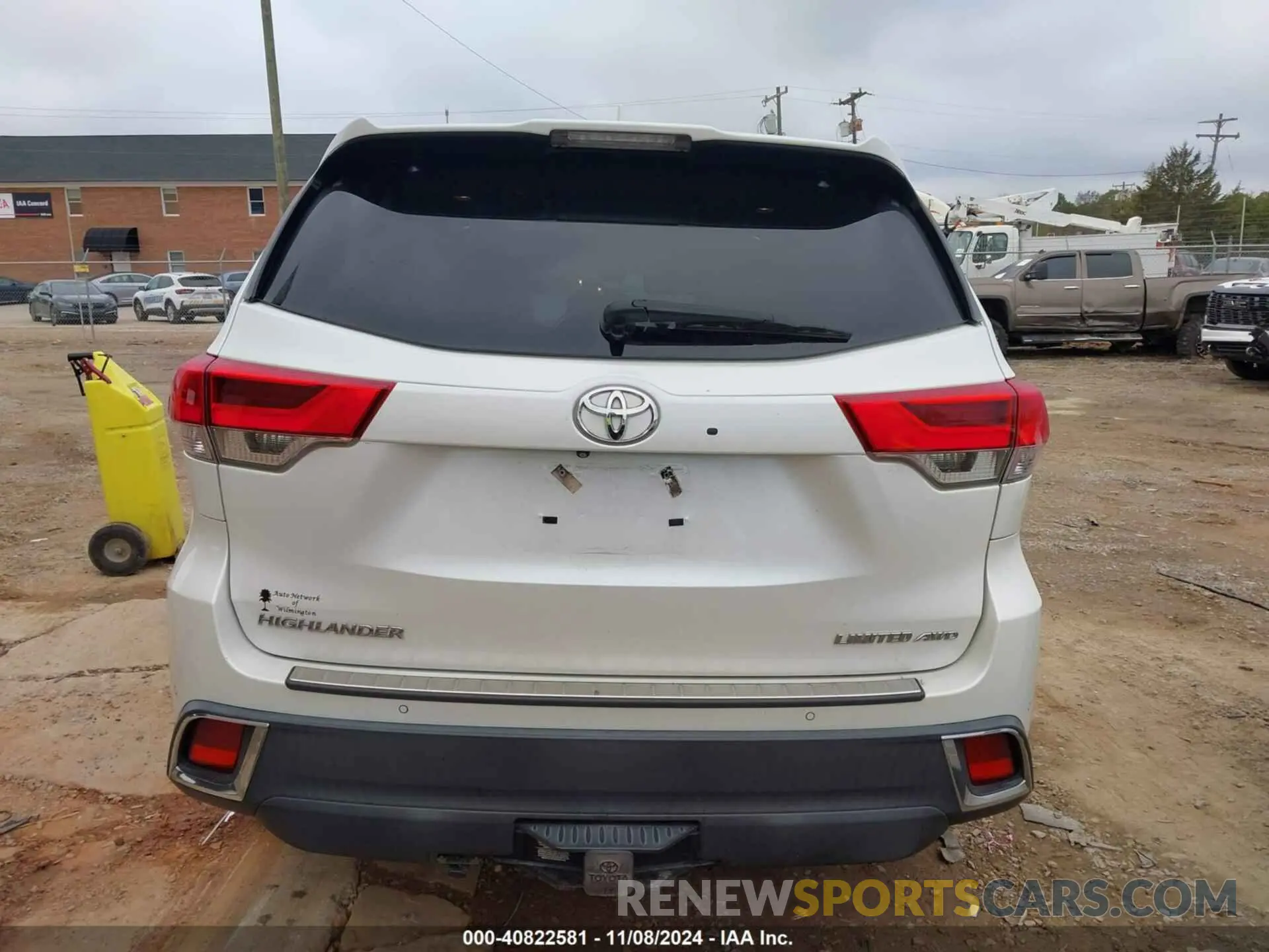 16 Photograph of a damaged car 5TDDZRFHXKS930187 TOYOTA HIGHLANDER 2019