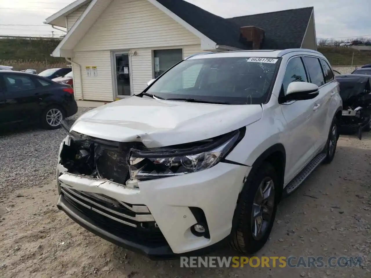 2 Photograph of a damaged car 5TDDZRFHXKS947555 TOYOTA HIGHLANDER 2019