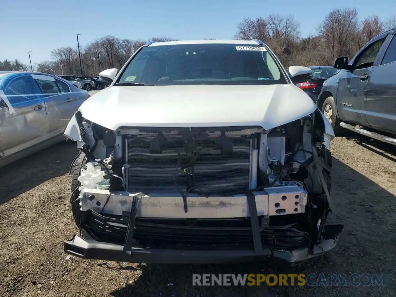 5 Photograph of a damaged car 5TDDZRFHXKS992446 TOYOTA HIGHLANDER 2019