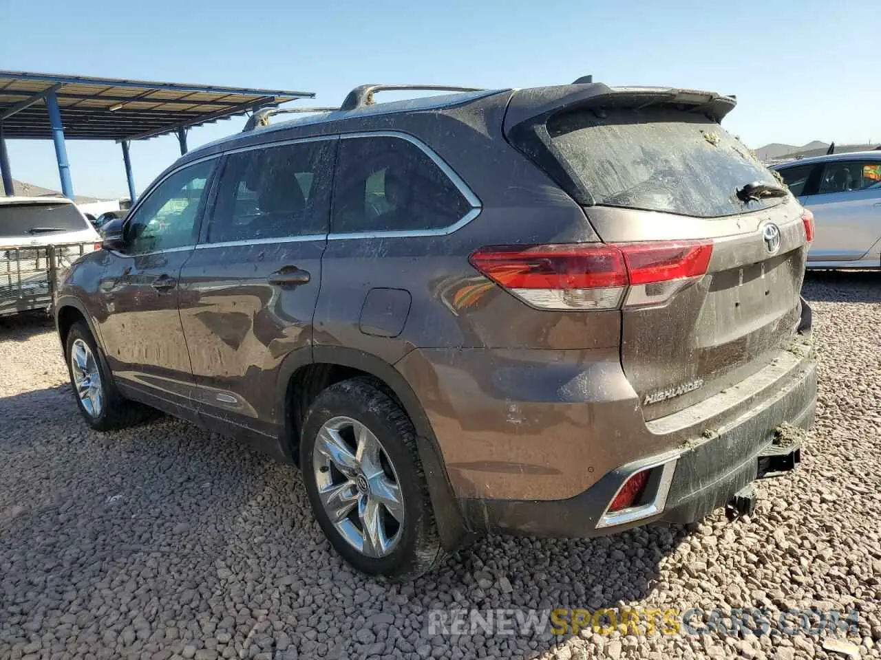 2 Photograph of a damaged car 5TDDZRFHXKS995900 TOYOTA HIGHLANDER 2019