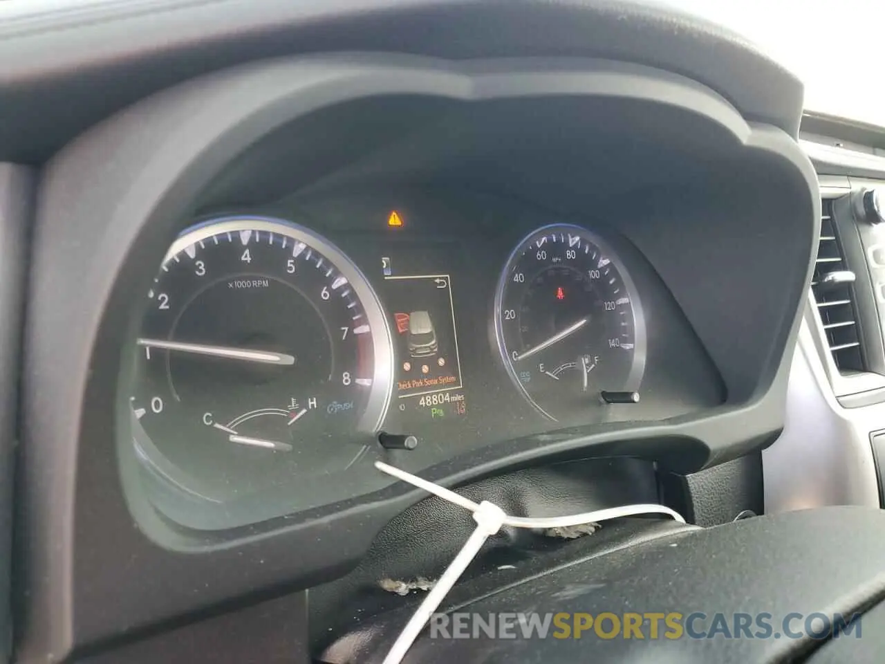 9 Photograph of a damaged car 5TDDZRFHXKS995900 TOYOTA HIGHLANDER 2019