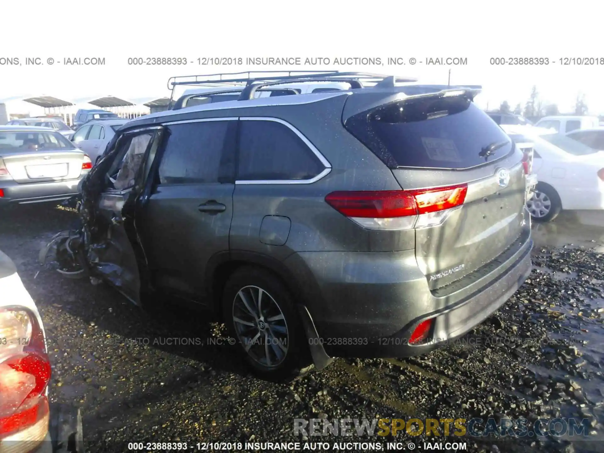 3 Photograph of a damaged car 5TDJGRFH0KS053900 TOYOTA HIGHLANDER 2019