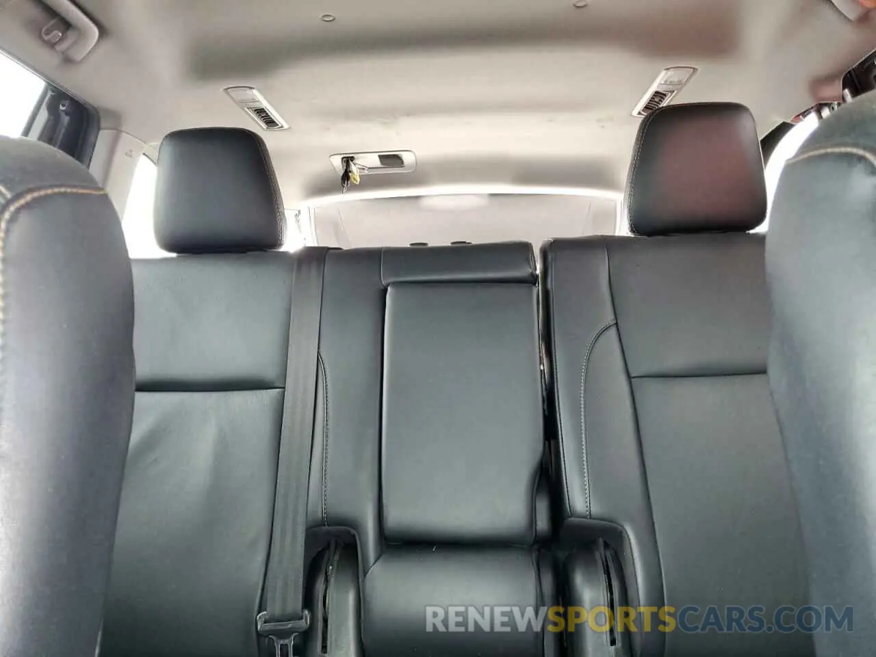 10 Photograph of a damaged car 5TDJGRFH0KS074326 TOYOTA HIGHLANDER 2019
