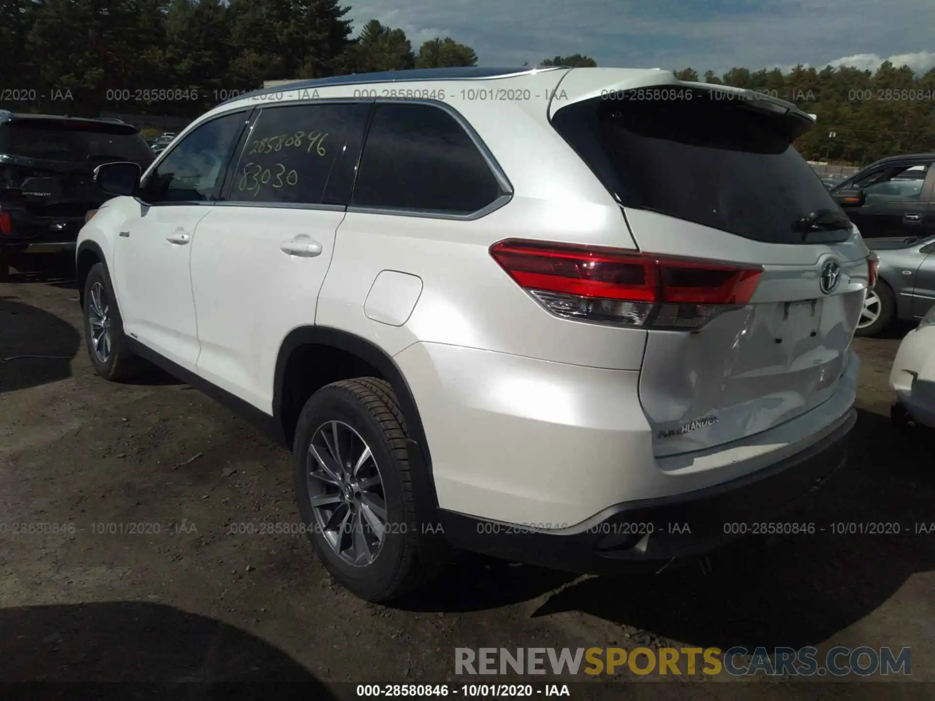 3 Photograph of a damaged car 5TDJGRFH1KS053338 TOYOTA HIGHLANDER 2019