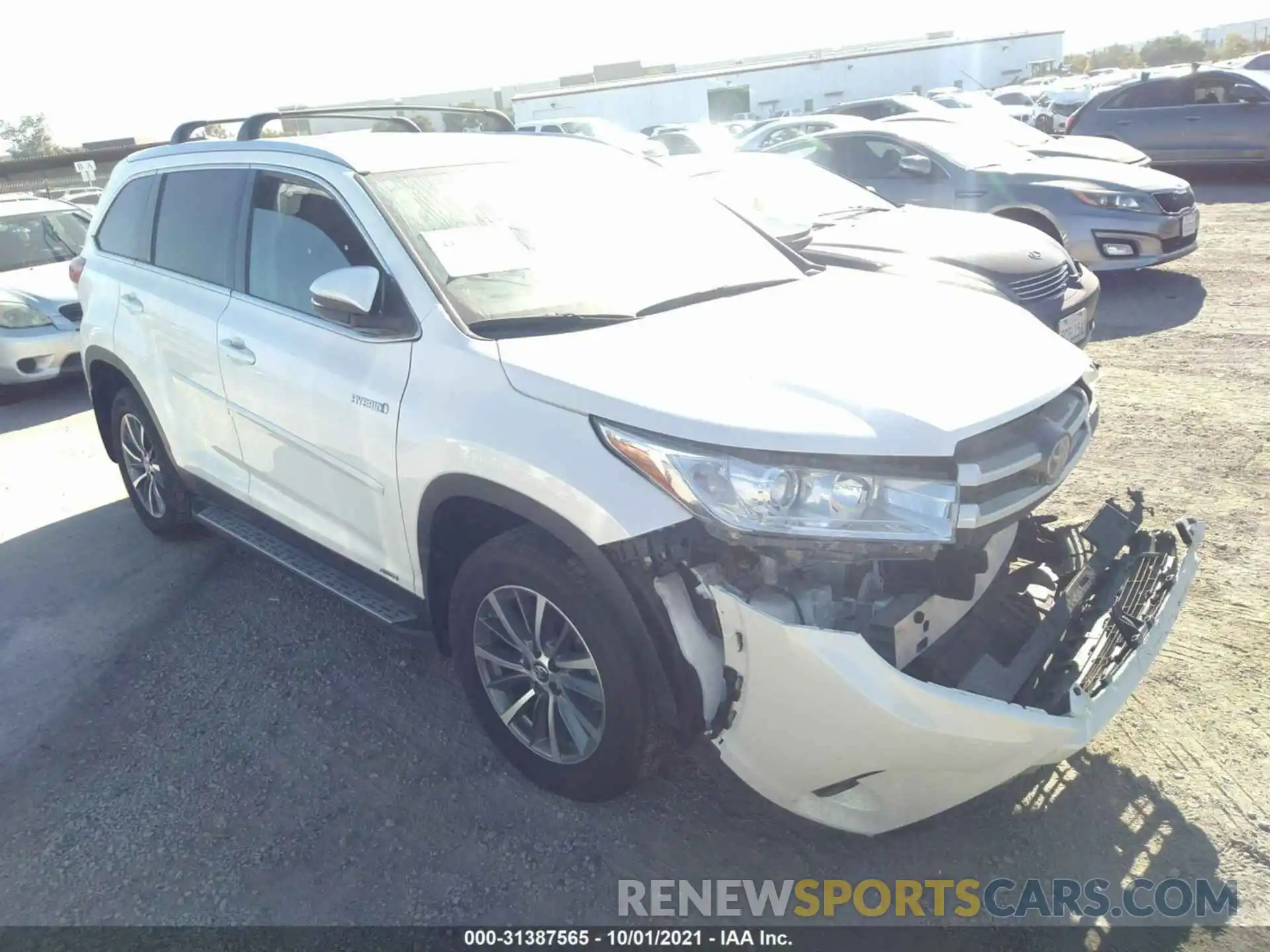 1 Photograph of a damaged car 5TDJGRFH1KS067515 TOYOTA HIGHLANDER 2019