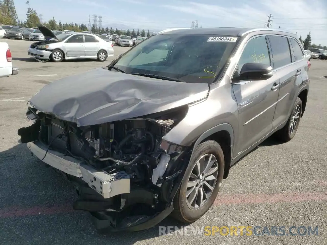 2 Photograph of a damaged car 5TDJGRFH2KS053025 TOYOTA HIGHLANDER 2019