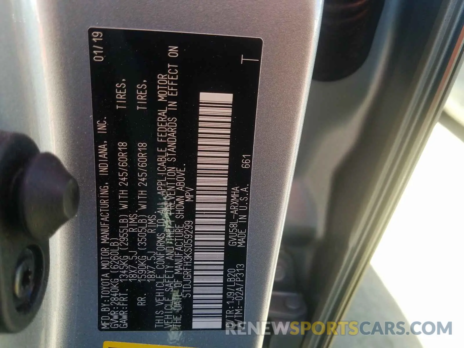 10 Photograph of a damaged car 5TDJGRFH3KS059299 TOYOTA HIGHLANDER 2019