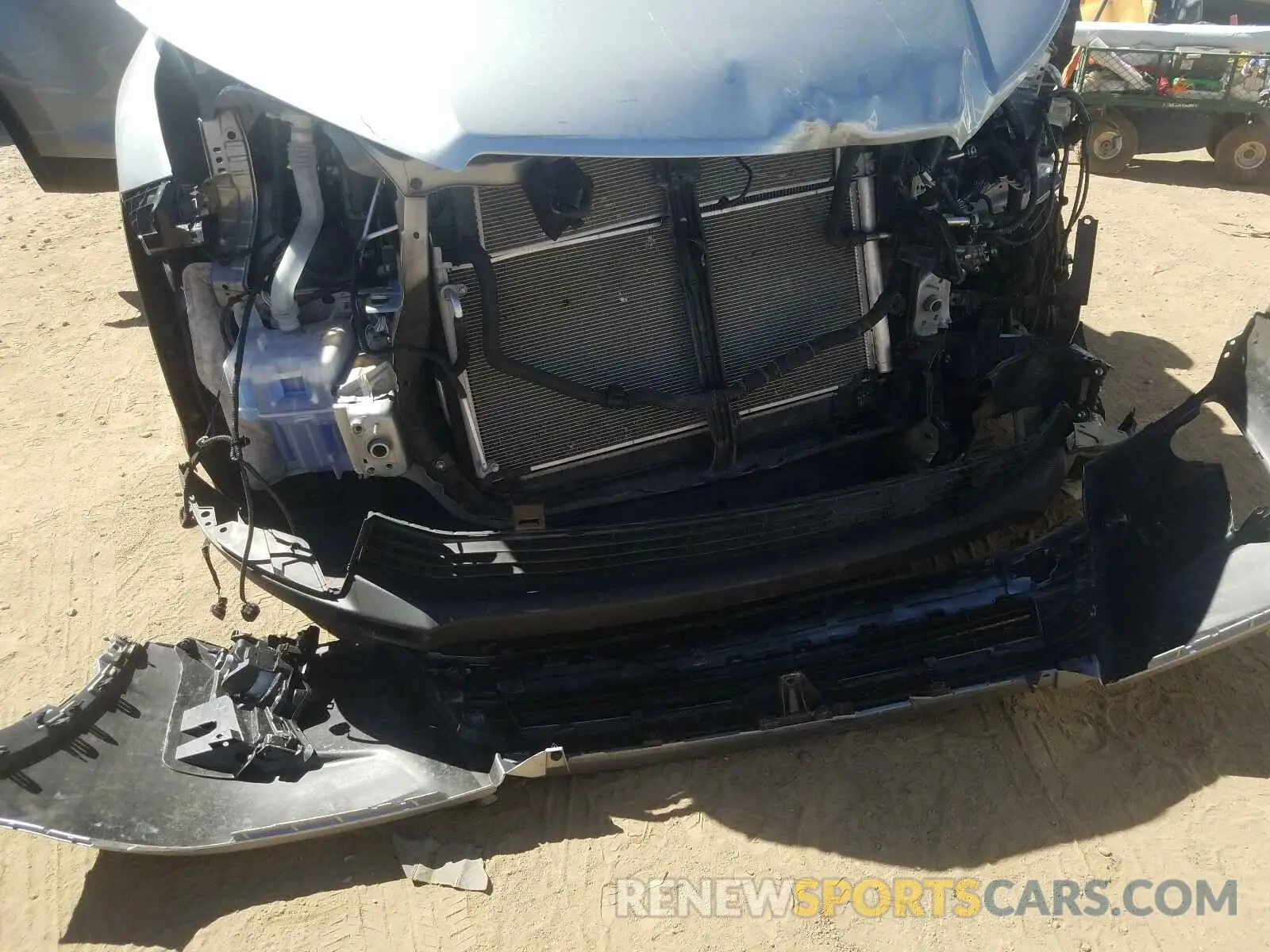 9 Photograph of a damaged car 5TDJGRFH3KS059299 TOYOTA HIGHLANDER 2019