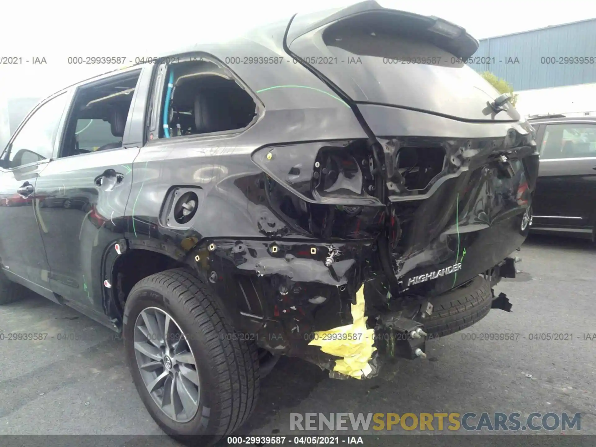 6 Photograph of a damaged car 5TDJGRFH4KS060557 TOYOTA HIGHLANDER 2019