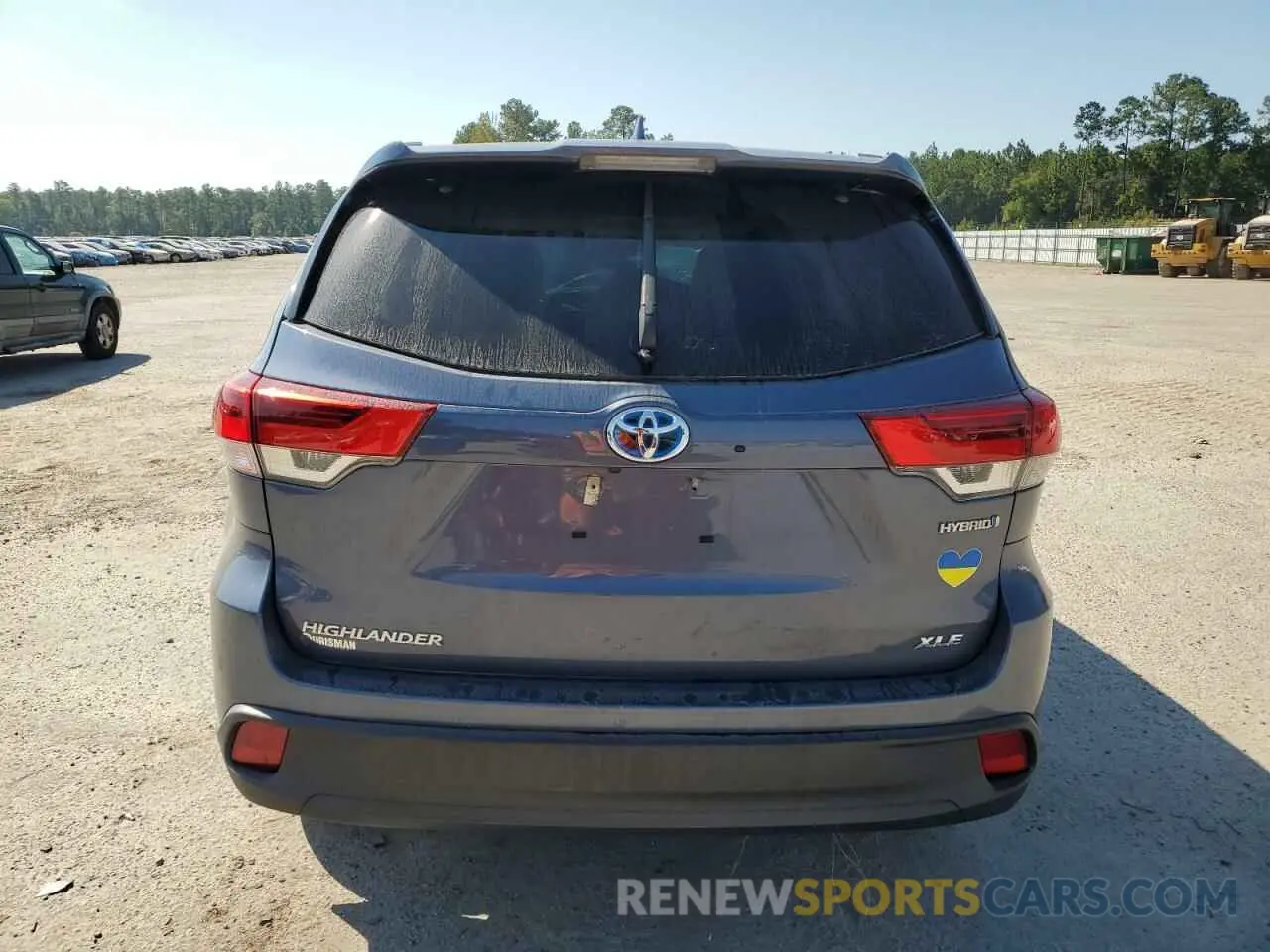 6 Photograph of a damaged car 5TDJGRFH4KS062468 TOYOTA HIGHLANDER 2019
