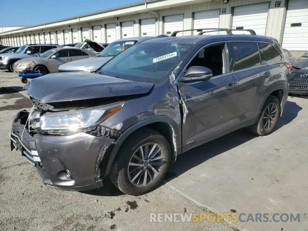 1 Photograph of a damaged car 5TDJGRFH7KS061766 TOYOTA HIGHLANDER 2019