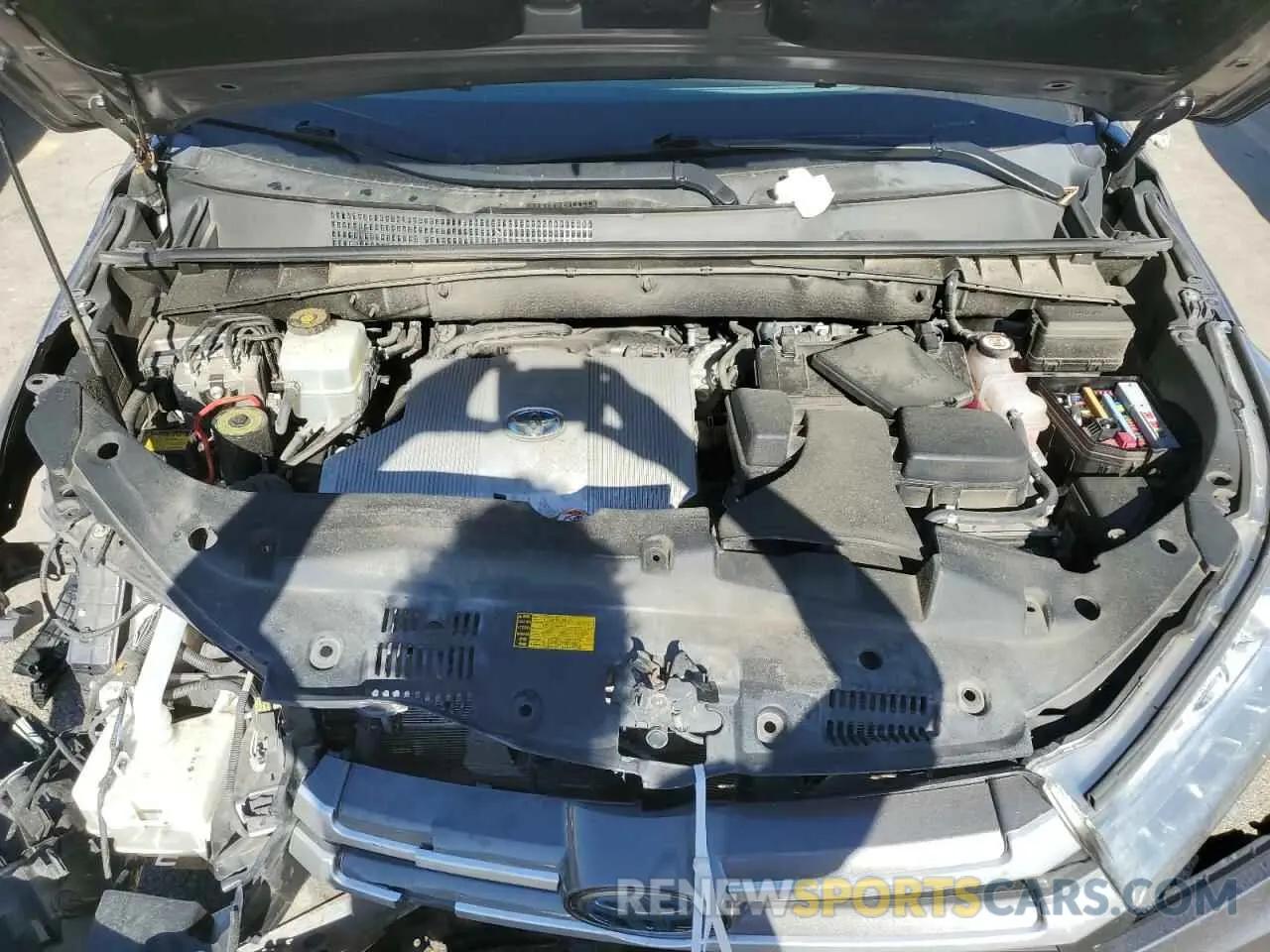 12 Photograph of a damaged car 5TDJGRFH7KS061766 TOYOTA HIGHLANDER 2019