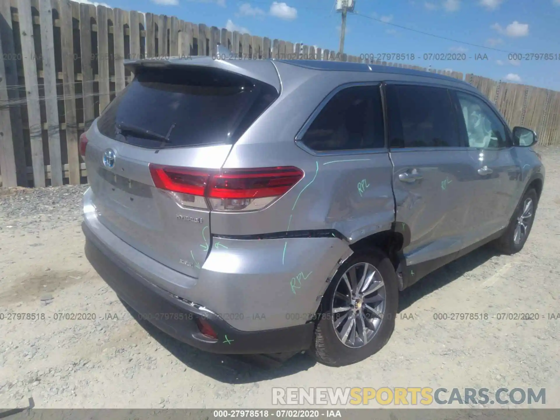 6 Photograph of a damaged car 5TDJGRFH7KS062822 TOYOTA HIGHLANDER 2019