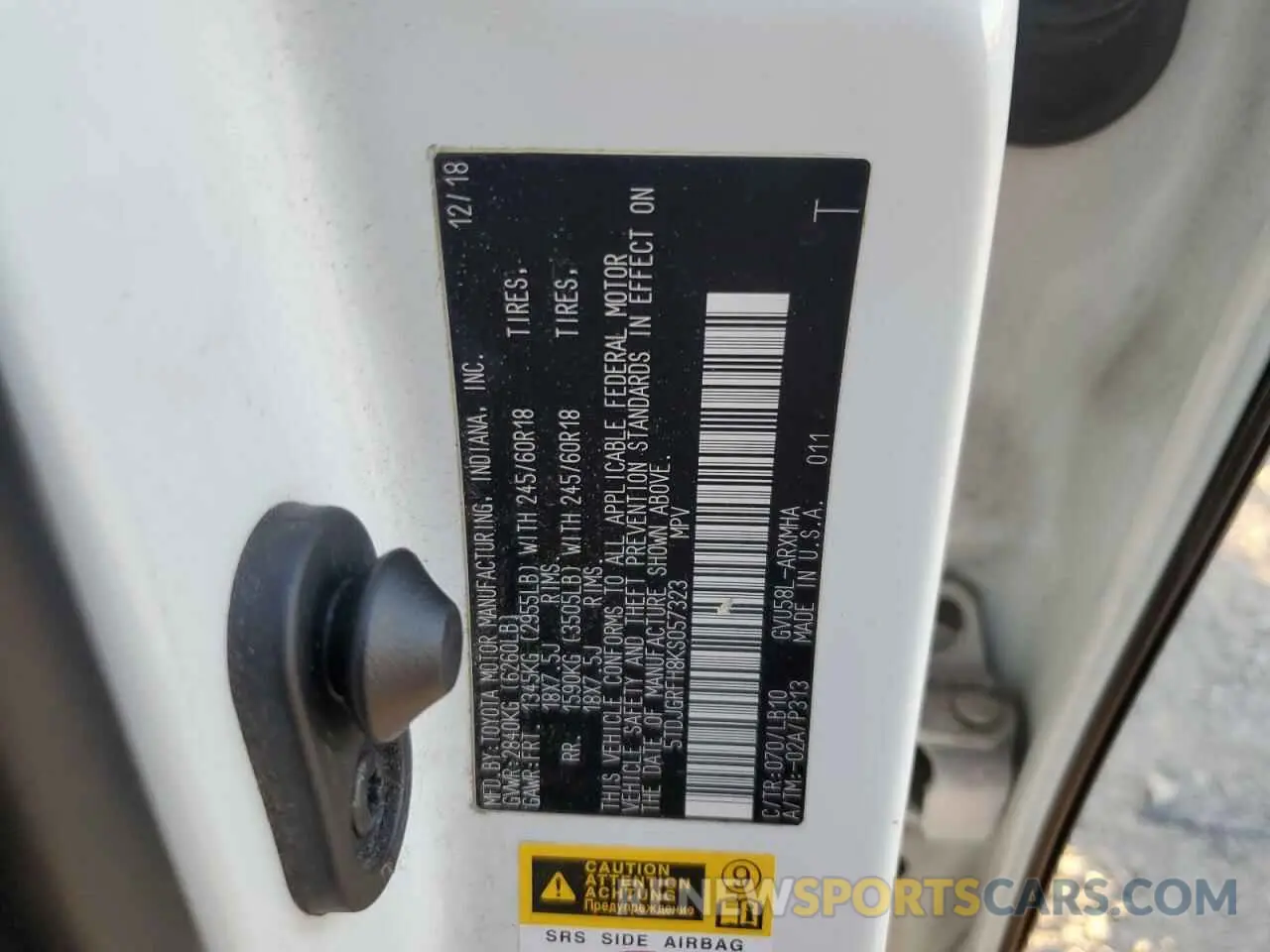 14 Photograph of a damaged car 5TDJGRFH8KS057323 TOYOTA HIGHLANDER 2019