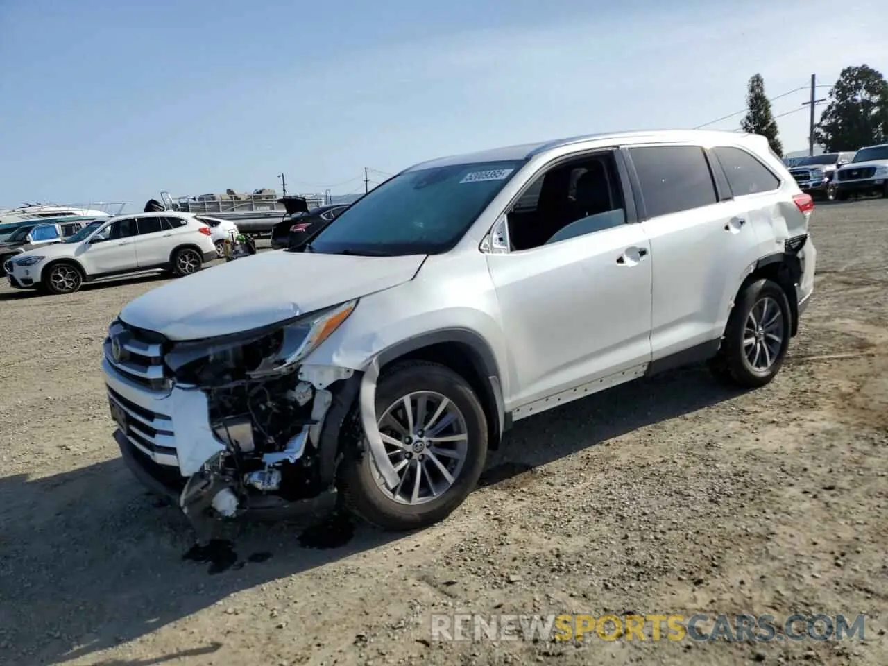 1 Photograph of a damaged car 5TDJGRFH8KS063767 TOYOTA HIGHLANDER 2019