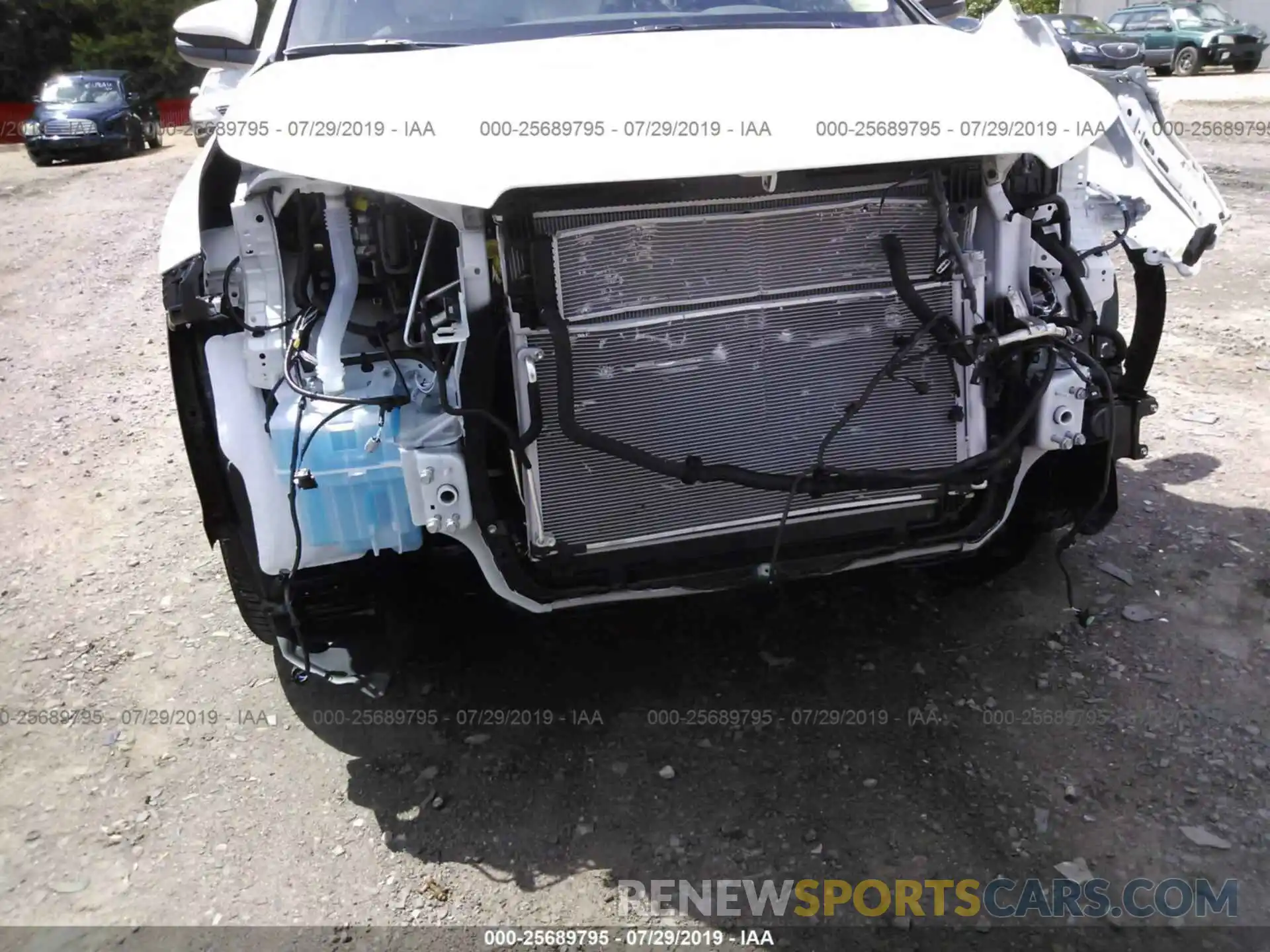 6 Photograph of a damaged car 5TDJGRFH8KS064644 TOYOTA HIGHLANDER 2019