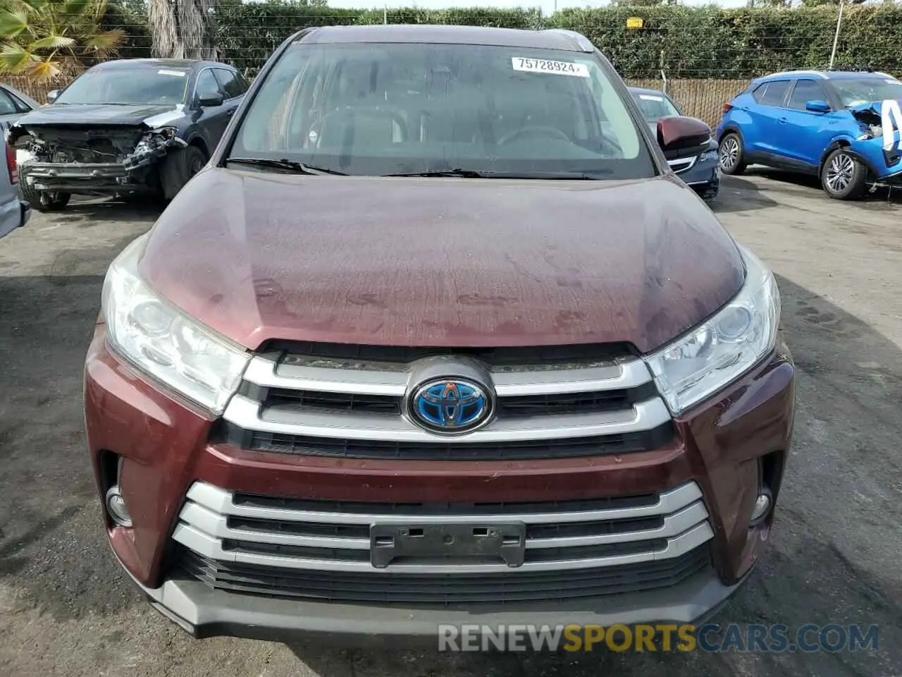 5 Photograph of a damaged car 5TDJGRFH8KS072016 TOYOTA HIGHLANDER 2019