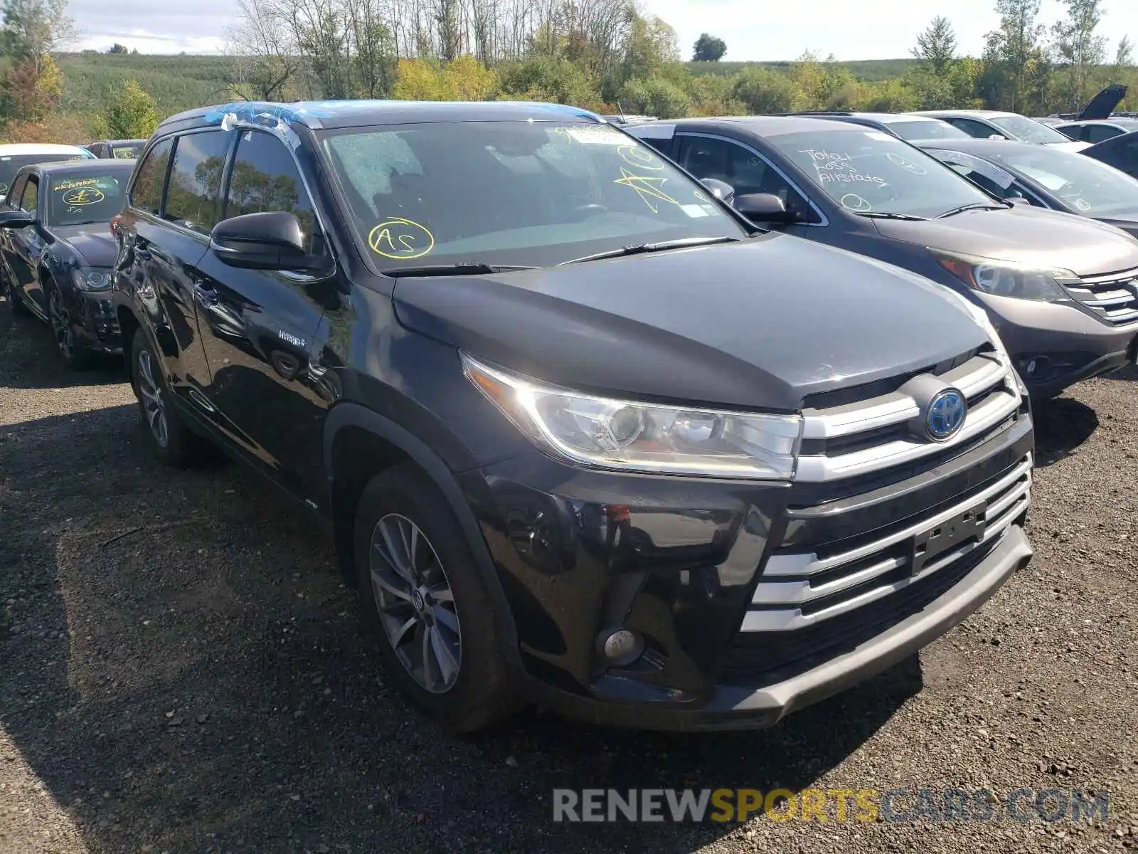 1 Photograph of a damaged car 5TDJGRFHXKS066914 TOYOTA HIGHLANDER 2019