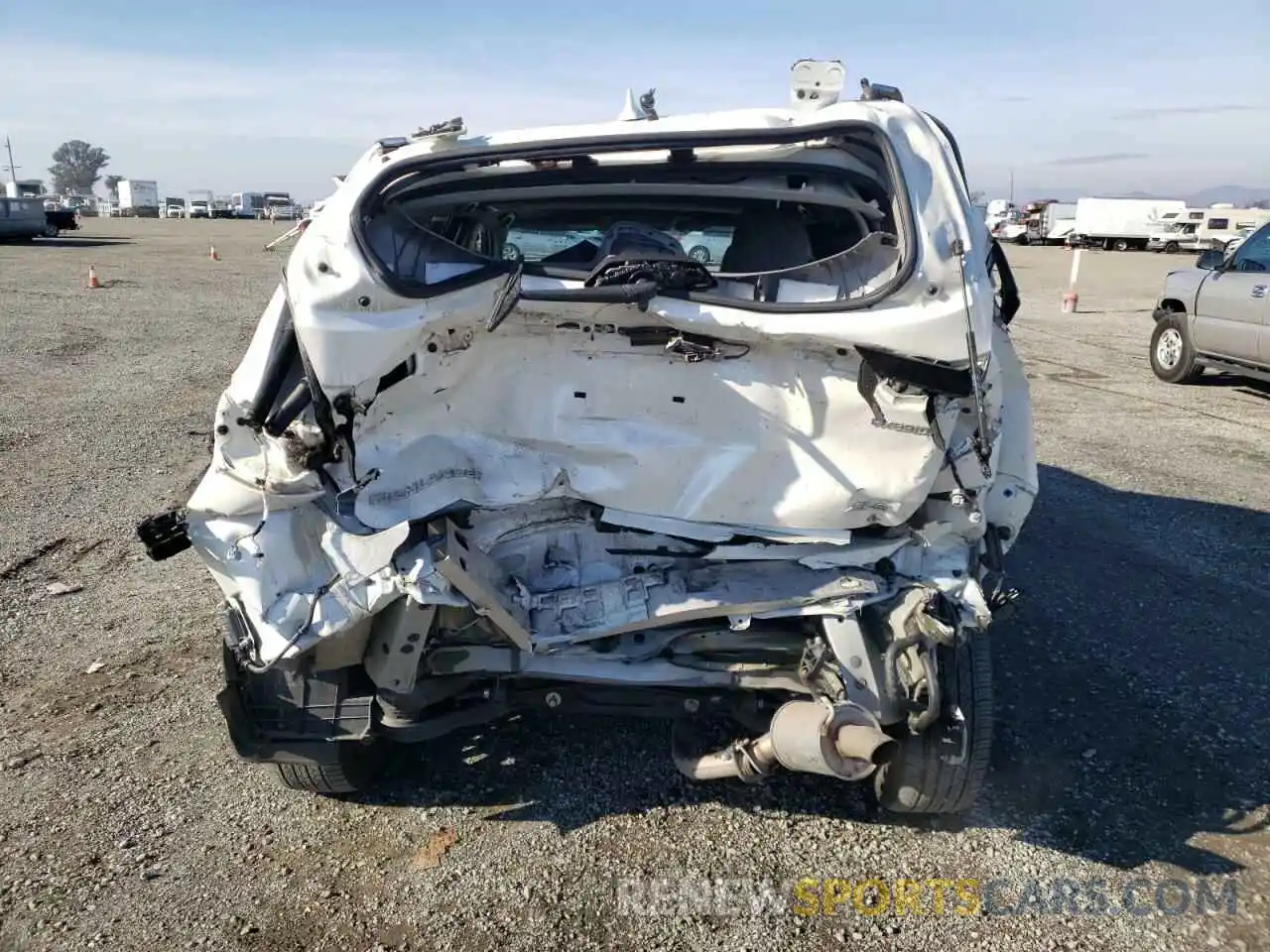 6 Photograph of a damaged car 5TDJGRFHXKS069795 TOYOTA HIGHLANDER 2019