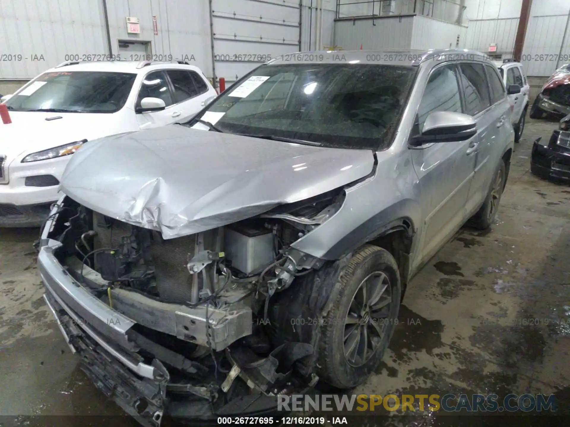 2 Photograph of a damaged car 5TDJZRFH0KS565103 TOYOTA HIGHLANDER 2019